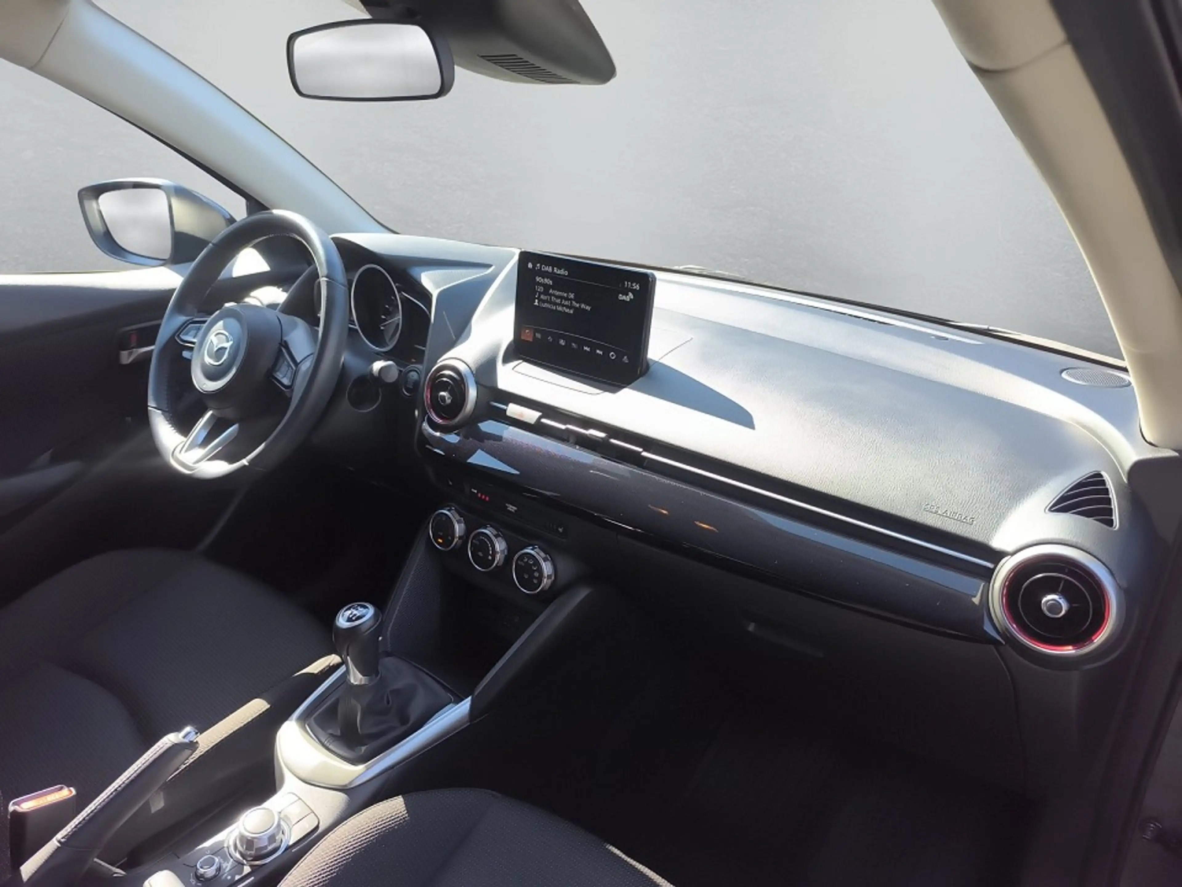 Mazda 2 SKYACTIV-G 90 6-Gang Homura 16", Kamera, Sitzheiz — photo 10
