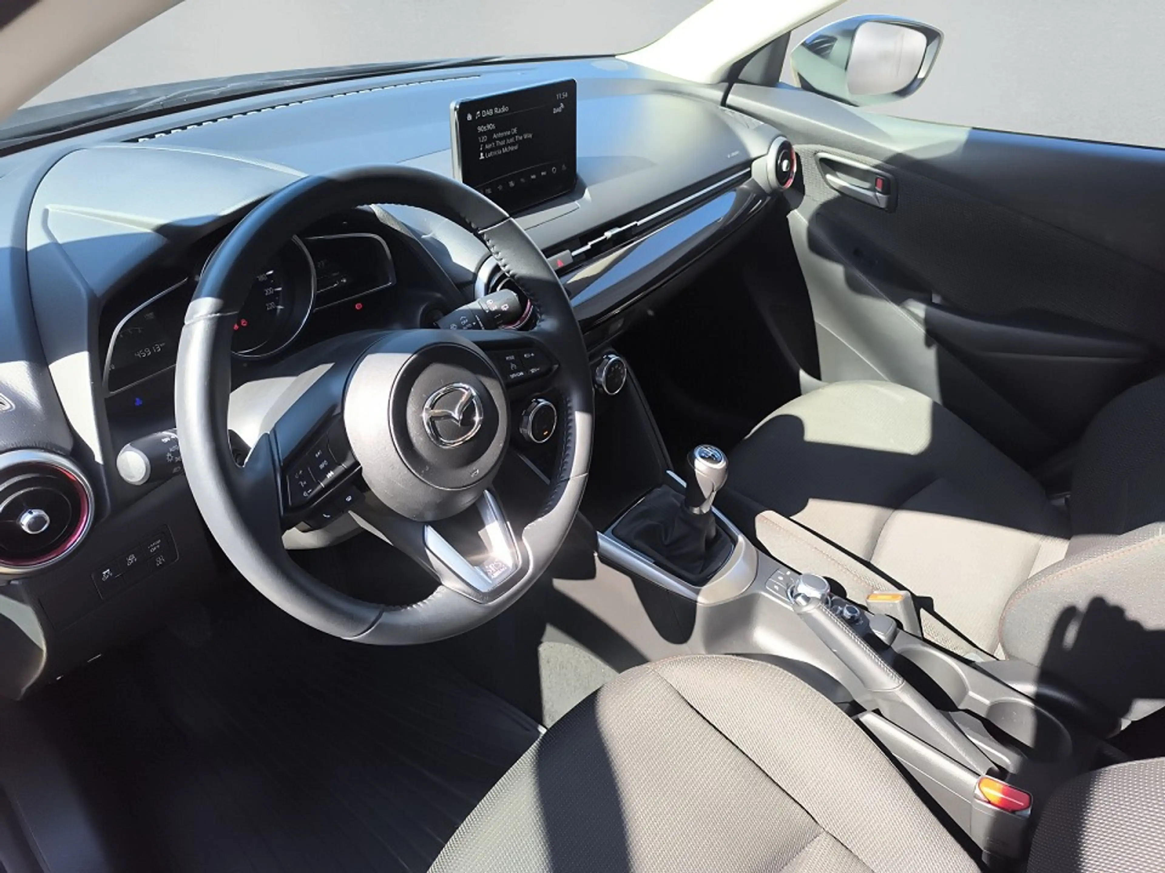 Mazda 2 SKYACTIV-G 90 6-Gang Homura 16", Kamera, Sitzheiz — photo 8