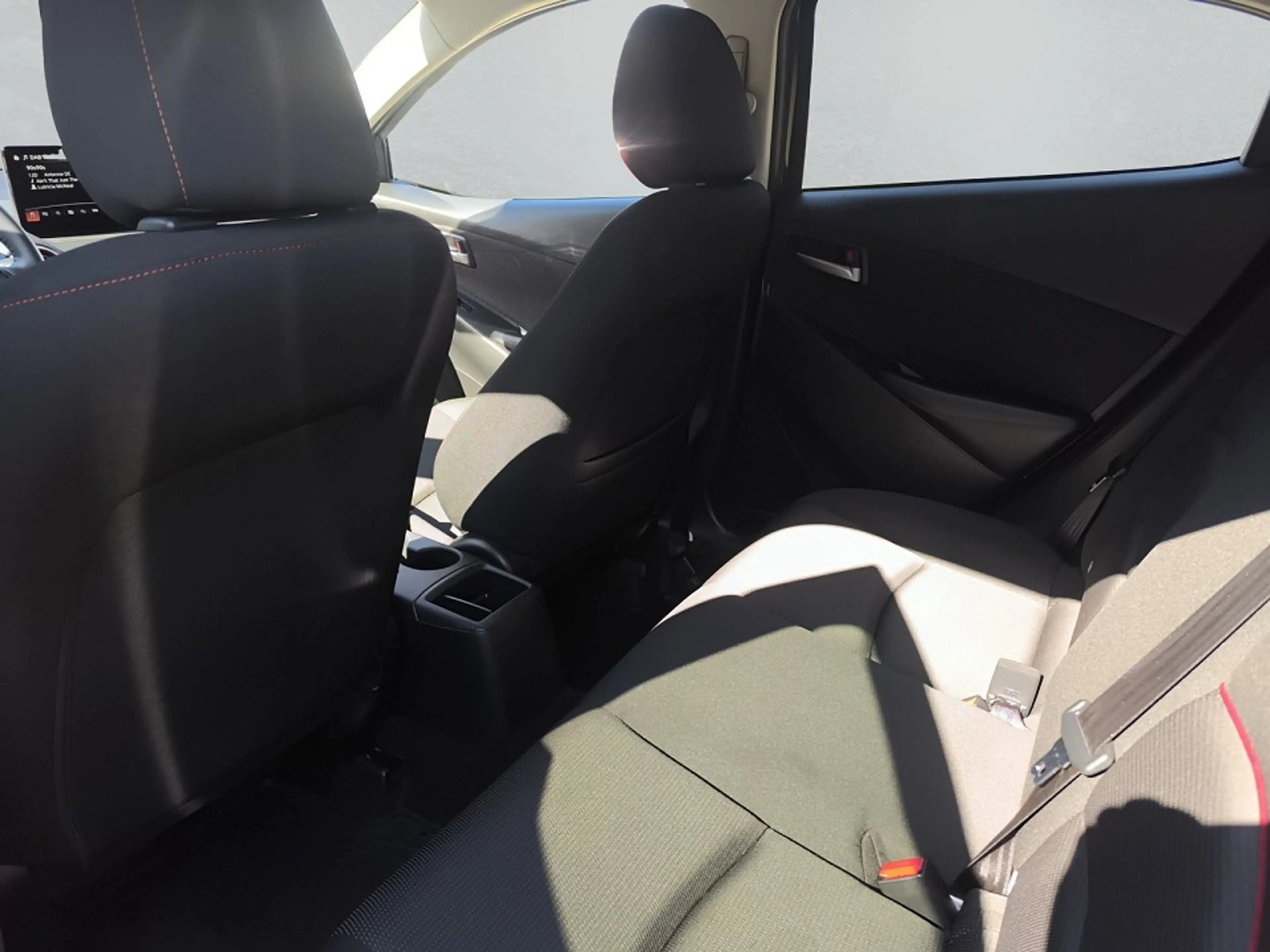 Mazda 2 SKYACTIV-G 90 6-Gang Homura 16", Kamera, Sitzheiz — photo 9