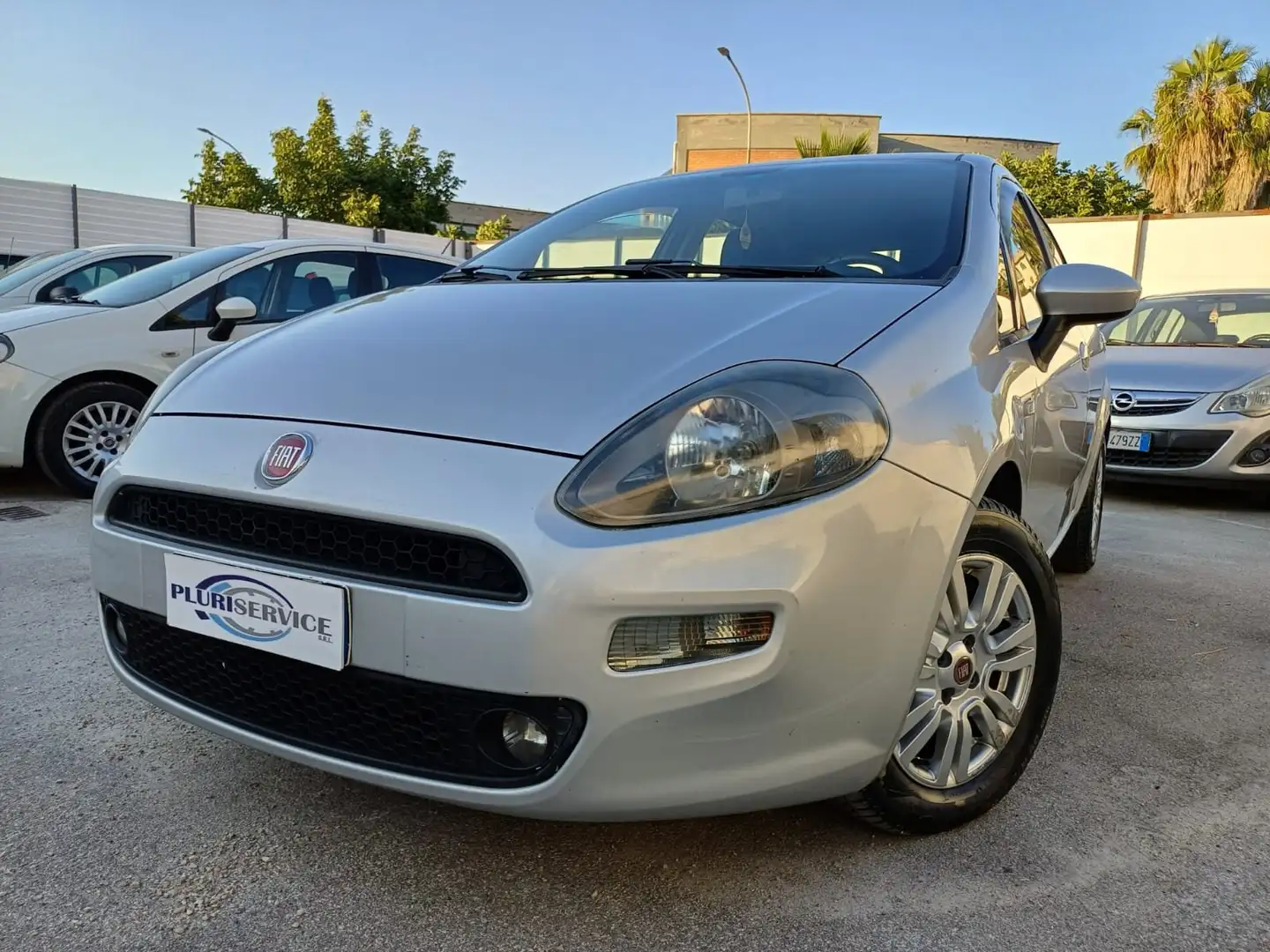 Fiat Punto 5p 1.3 mjt II 16v Lounge 75cv E5+ Grau - 1