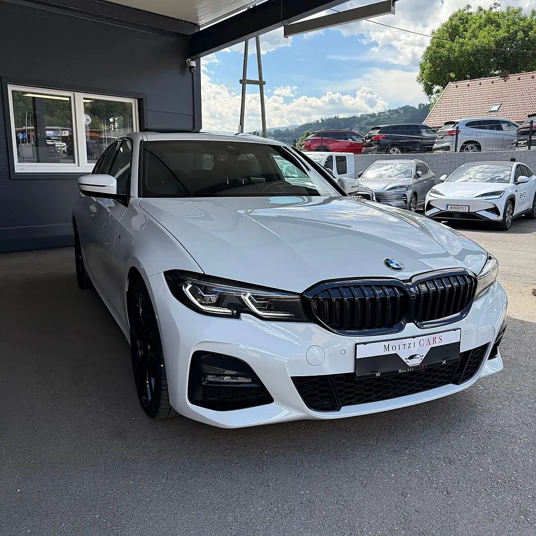 BMW 330 e PHEV M-Sport Aut. Weiß - 2
