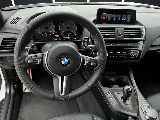 BMW M2 view 11