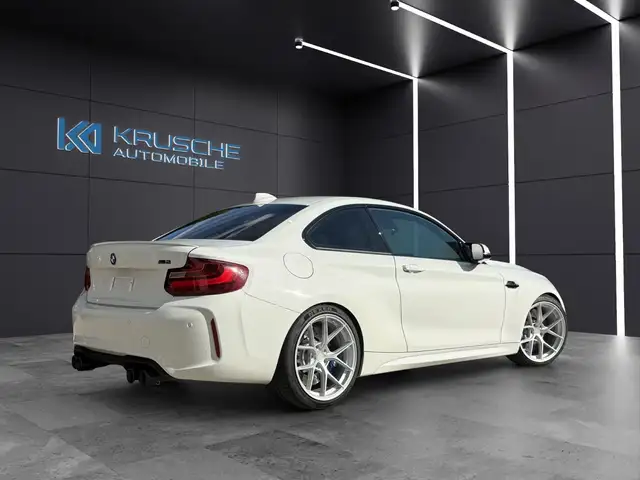 BMW M2 view 5