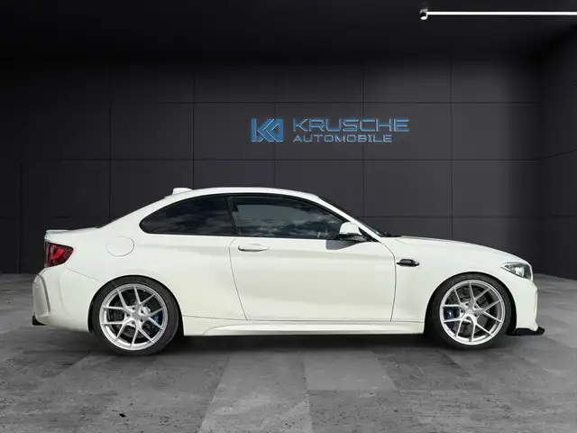 BMW M2 view 6