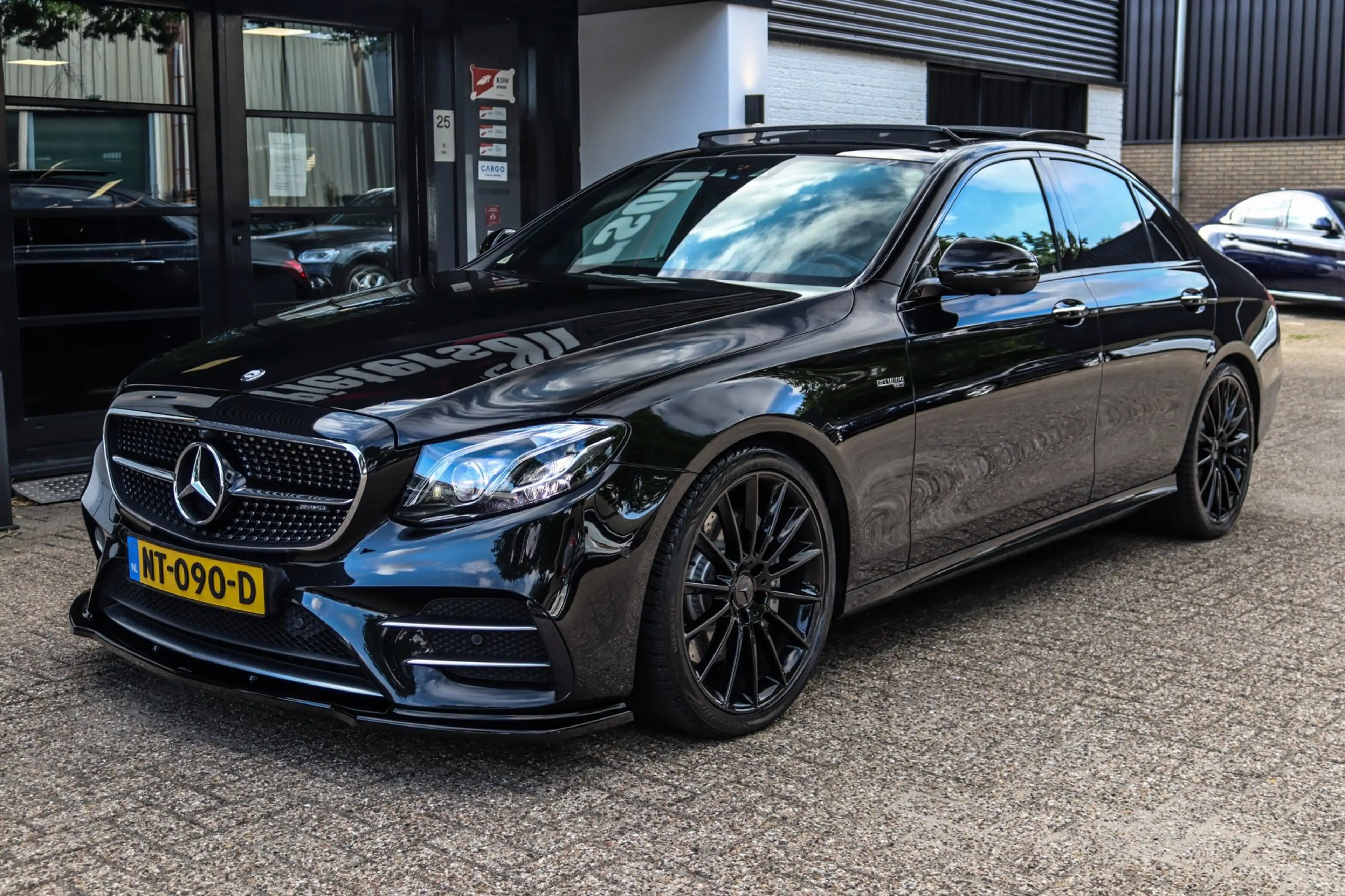 Mercedes-Benz E 43 AMG 4Matic PANO BURMESTER MEMORY — photo 10
