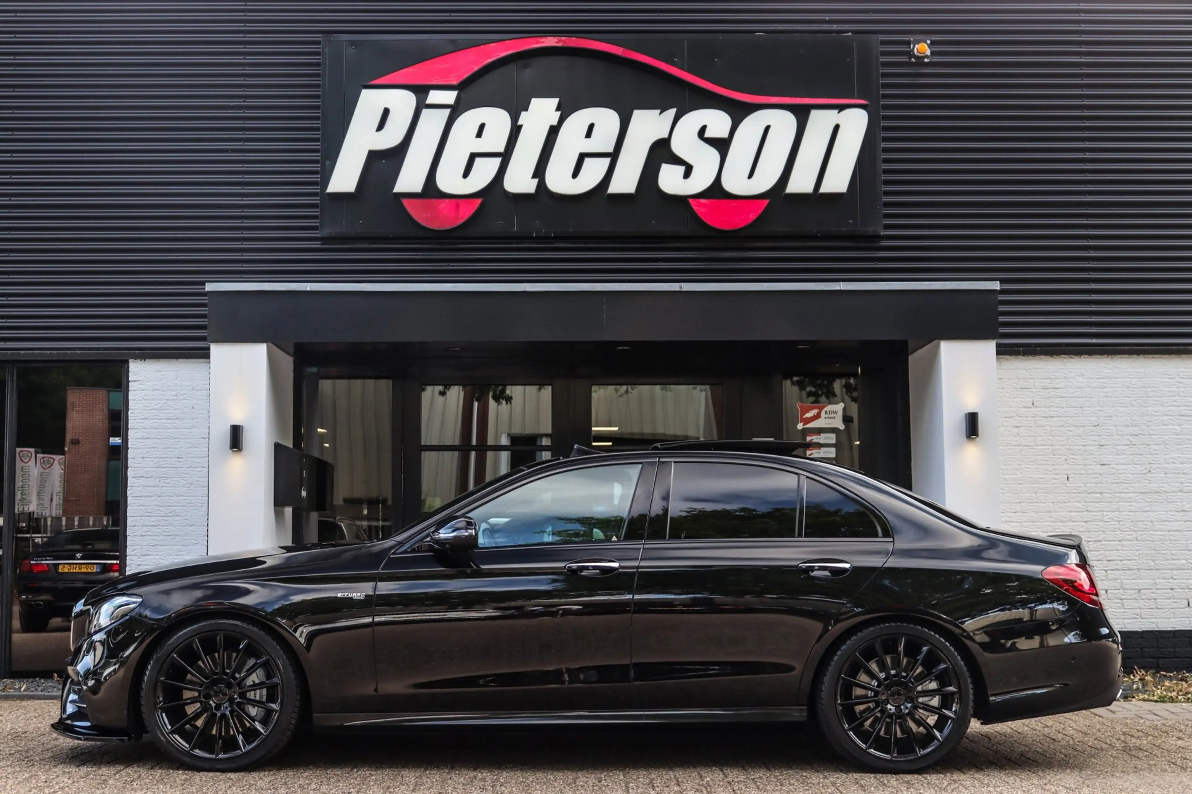 Mercedes-Benz E 43 AMG 4Matic PANO BURMESTER MEMORY — photo 12