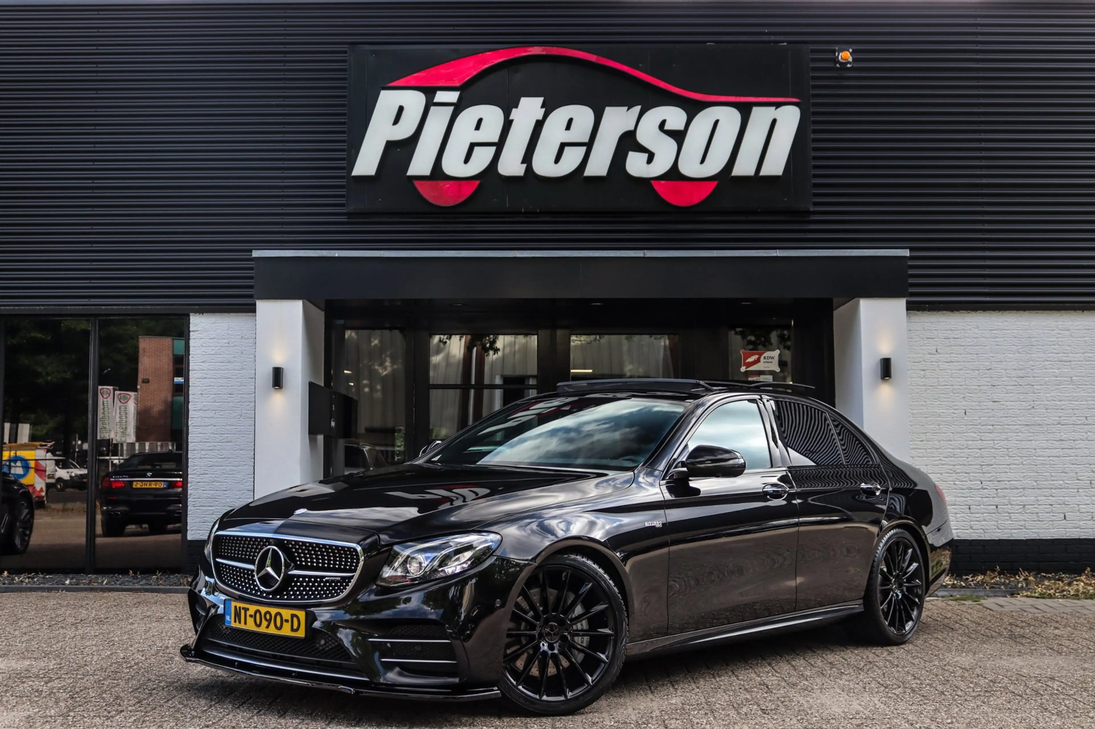 Mercedes-Benz E 43 AMG 4Matic PANO BURMESTER MEMORY — photo 8
