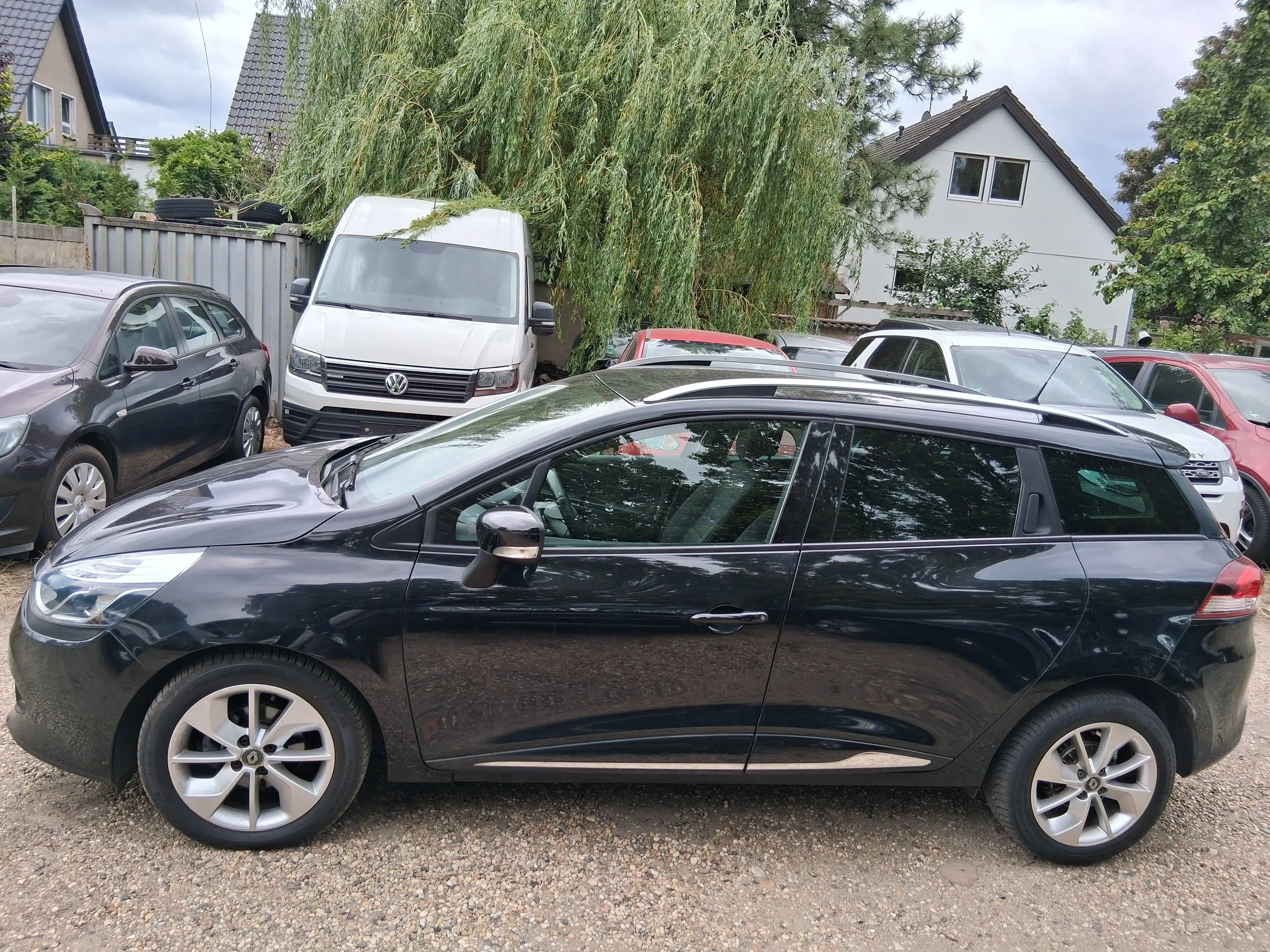 Renault Clio Limited — photo 2