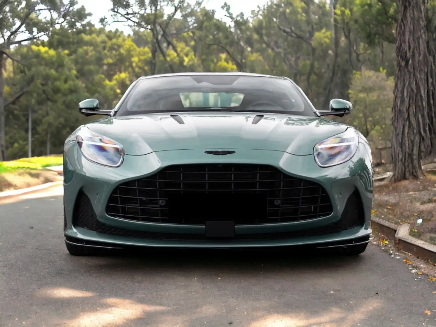 Aston Martin DB12 4.0 V8 Verde - 1