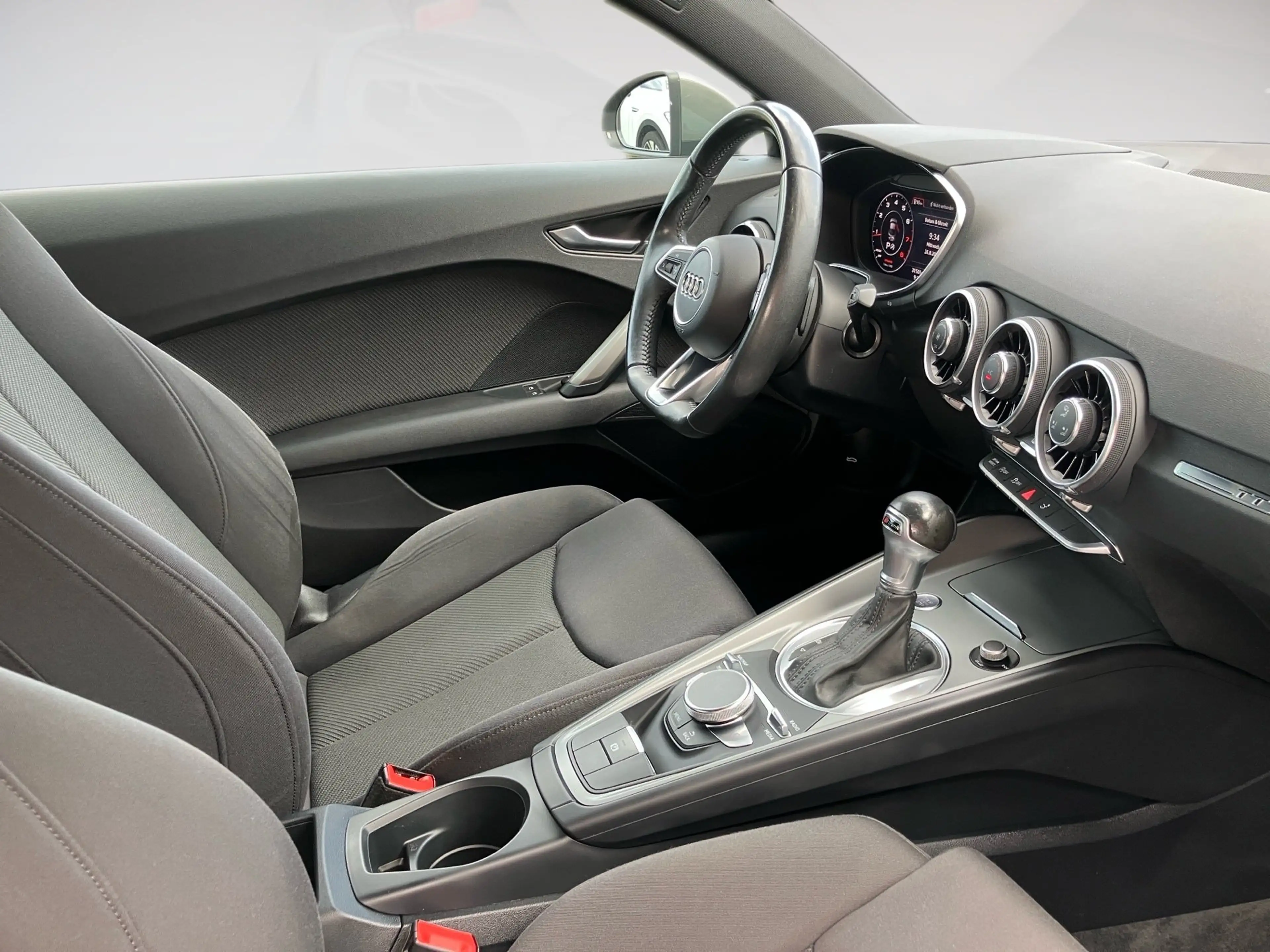 Audi TT Coupé S-LINE 40TFSI 197PS.STRONIC.LED.KLIMA.20 ALU — photo 9