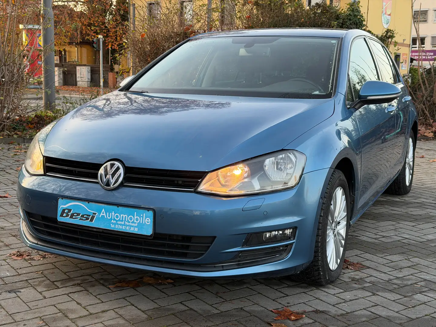 Volkswagen Golf VII 2.0 TDI Cup BMT Automatik DSG Navi PDC ALU Blau - 1