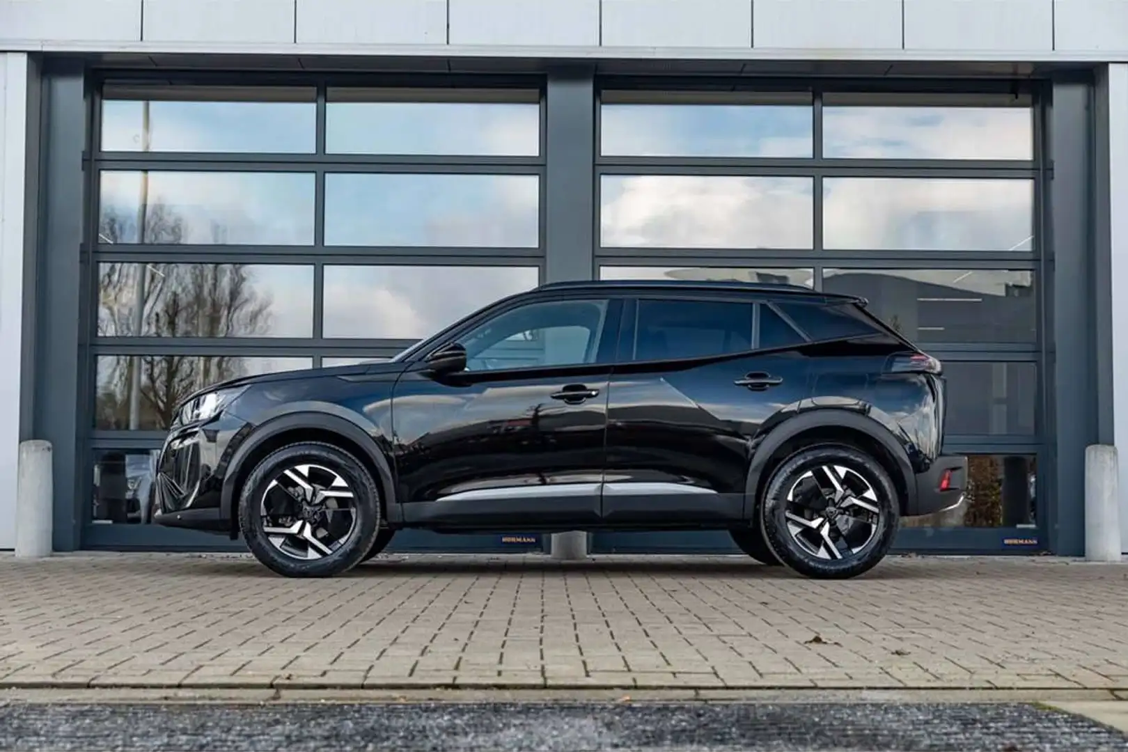 Peugeot 2008 Allure 145PK MHEV | Navi | PP V&A | Keyless | A... Zwart - 2