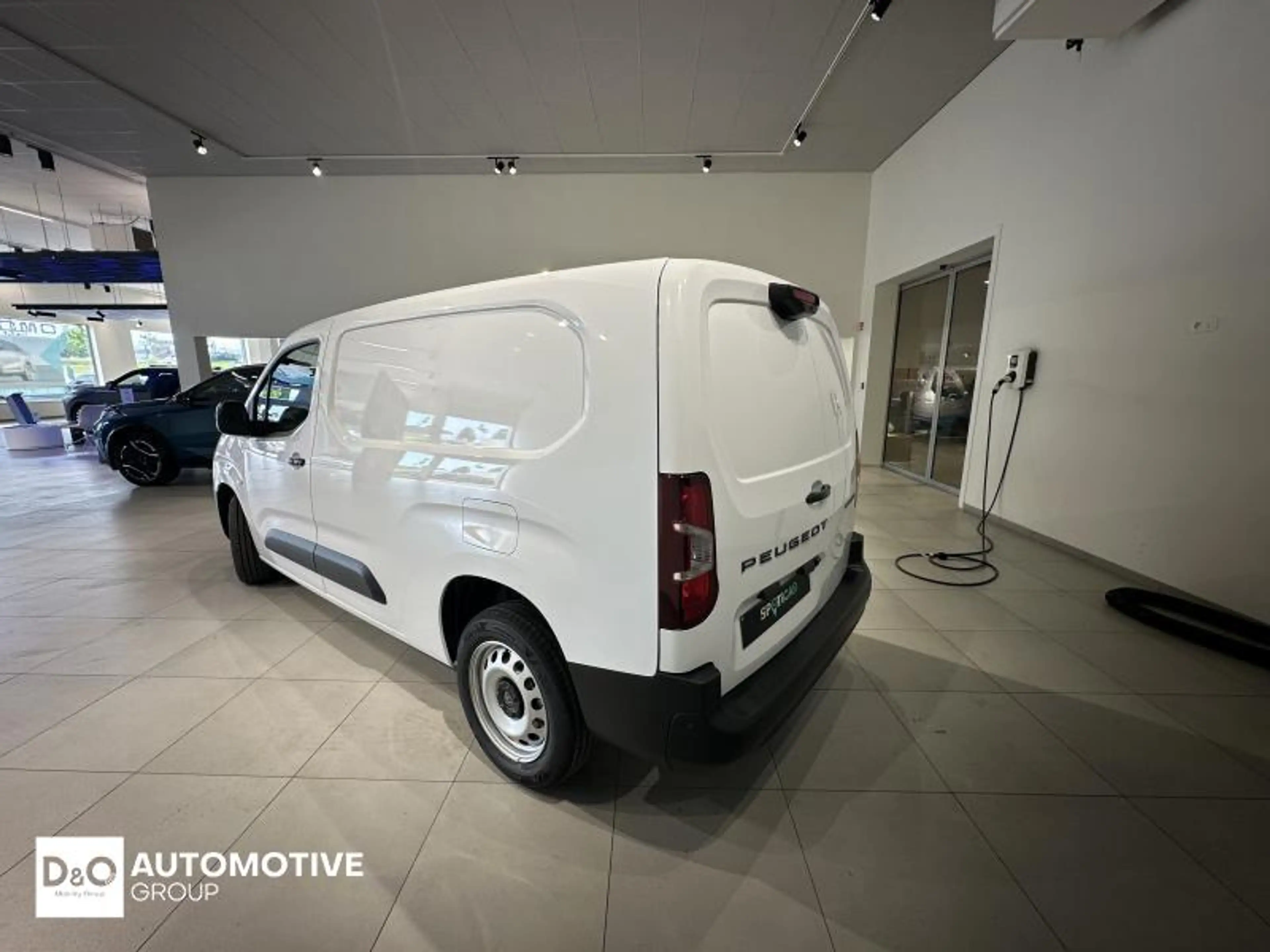 Peugeot Partner xl automatic — photo 10