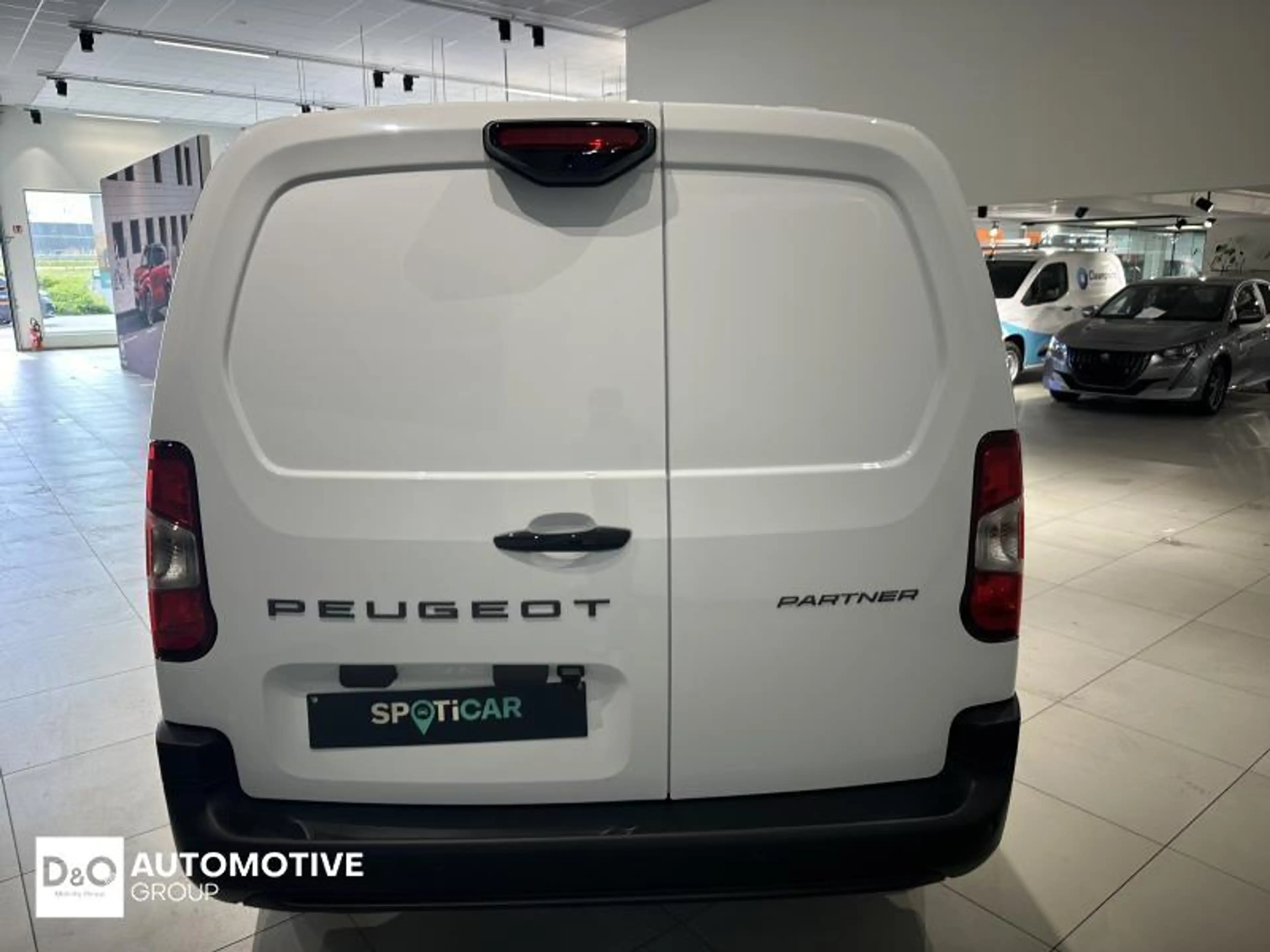 Peugeot Partner xl automatic — photo 7