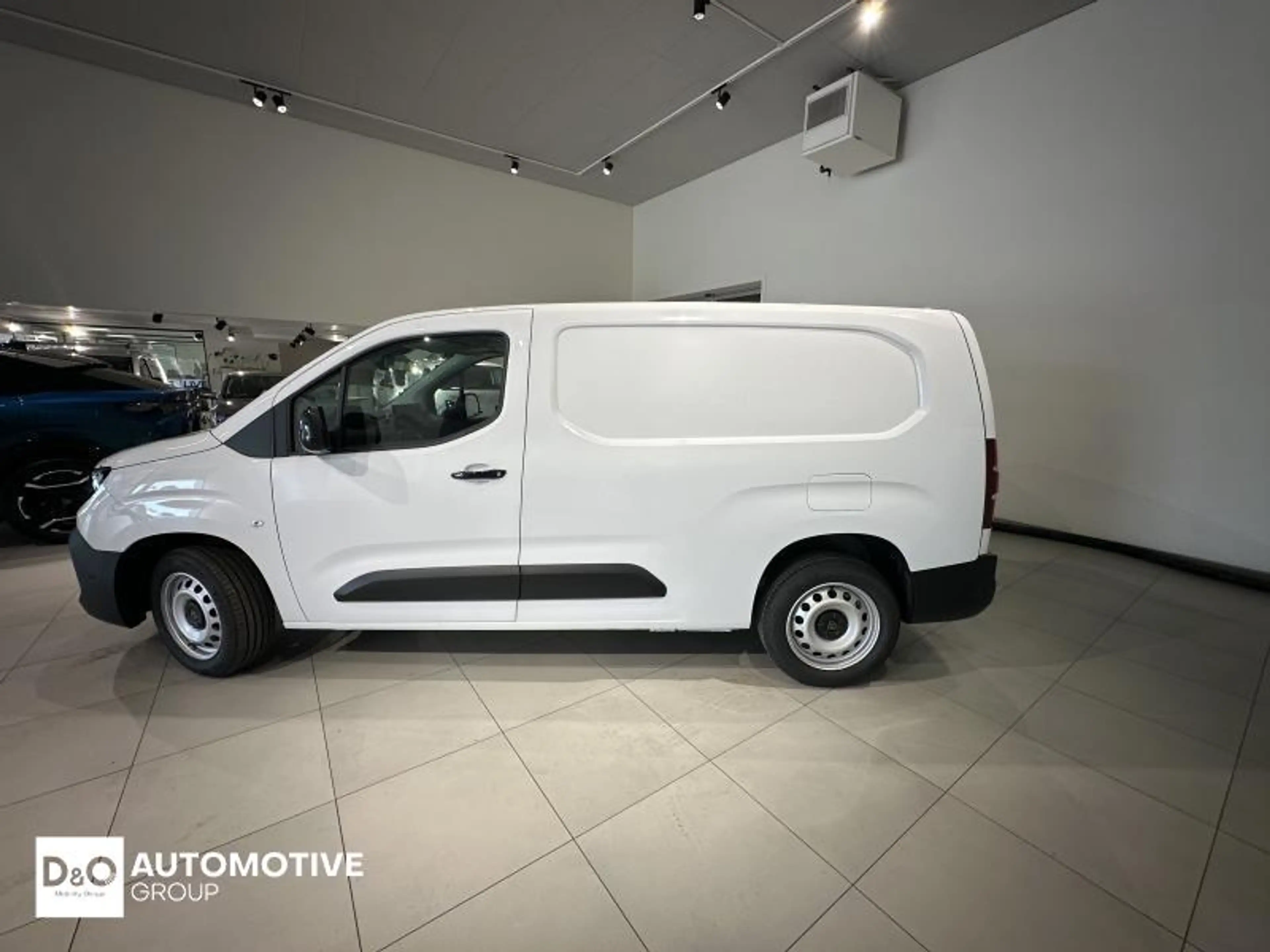 Peugeot Partner xl automatic — photo 11