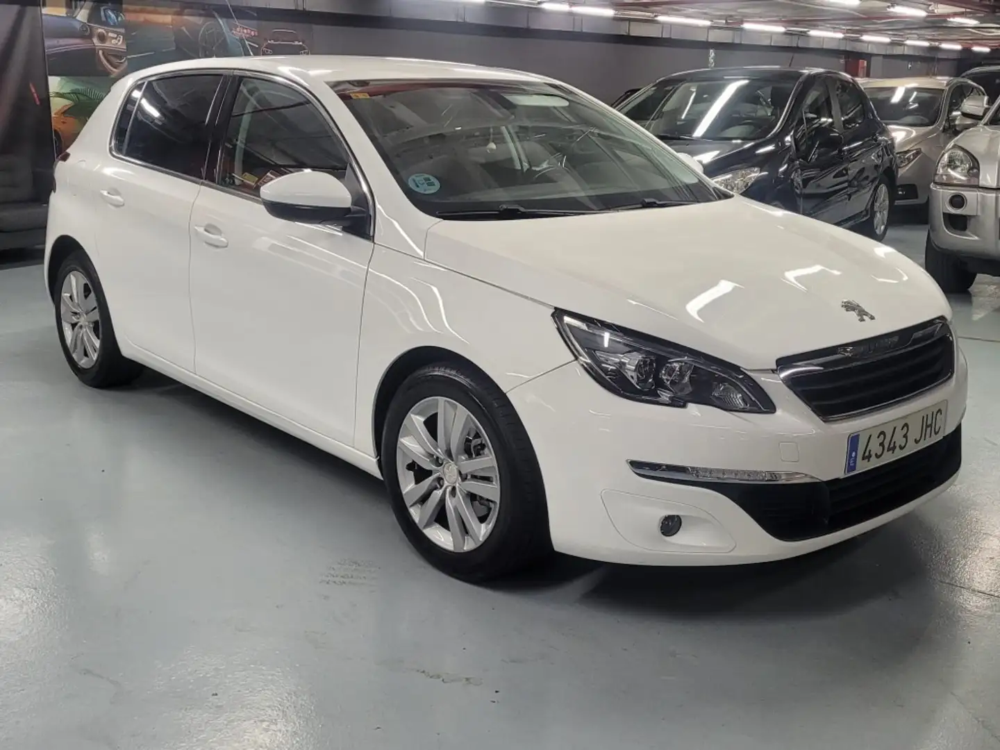Peugeot 308 1.6 BlueHDi Style EAT6 120 - 2
