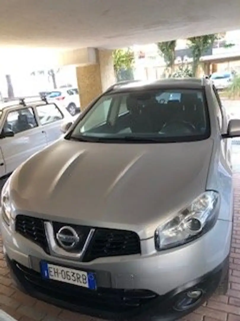 Nissan Qashqai+2 Qashqai I 2007 +2 Qashqai+2 1.6 16v Acenta FL Silber - 1