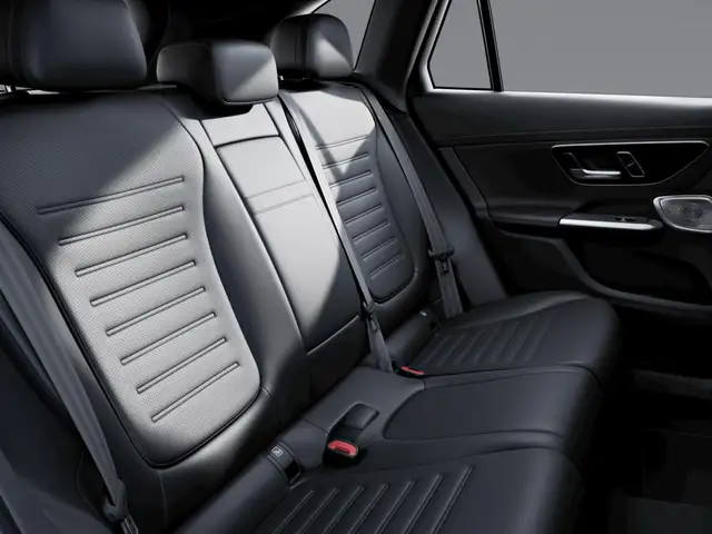 Mercedes-Benz GLC view 12