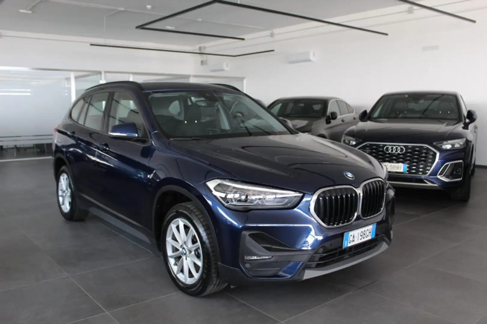 BMW X1 2.0 D S-Drive 150 CV Business Advantage Bleu - 1