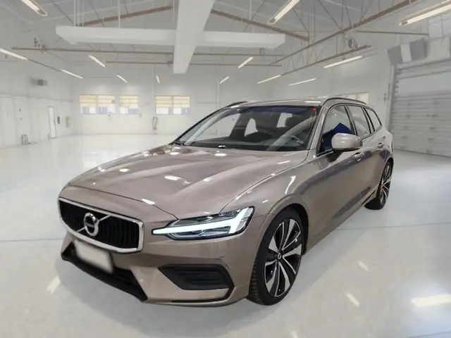 Volvo V60 B4 D autom. Momentum Business WAGON
