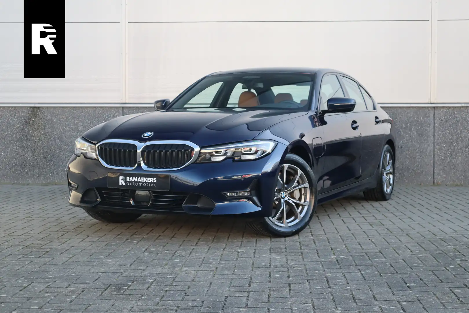 BMW 330 3-serie 330e High Executive Adaptieve cruise / 360 Blauw - 1