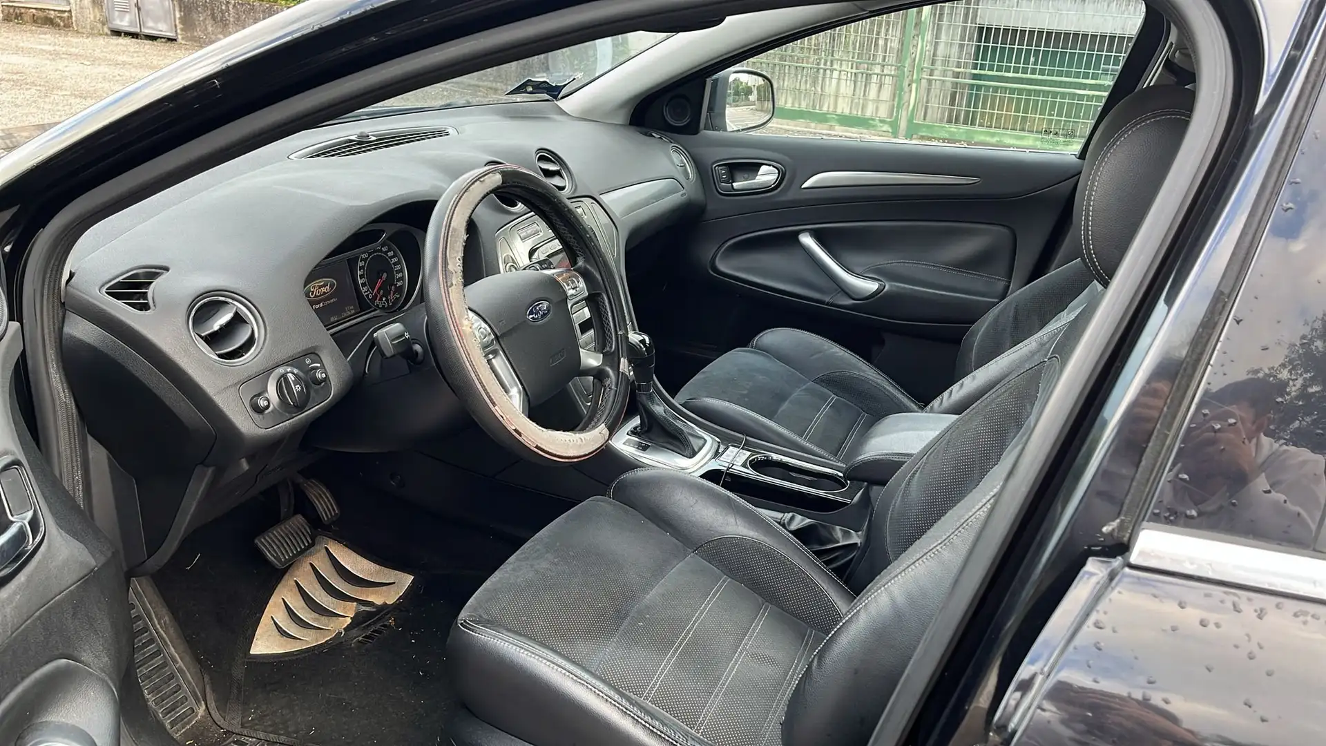 Ford Mondeo Mondeo III Berlina 5p 2.0 tdci 130cv auto dpf Nero - 1