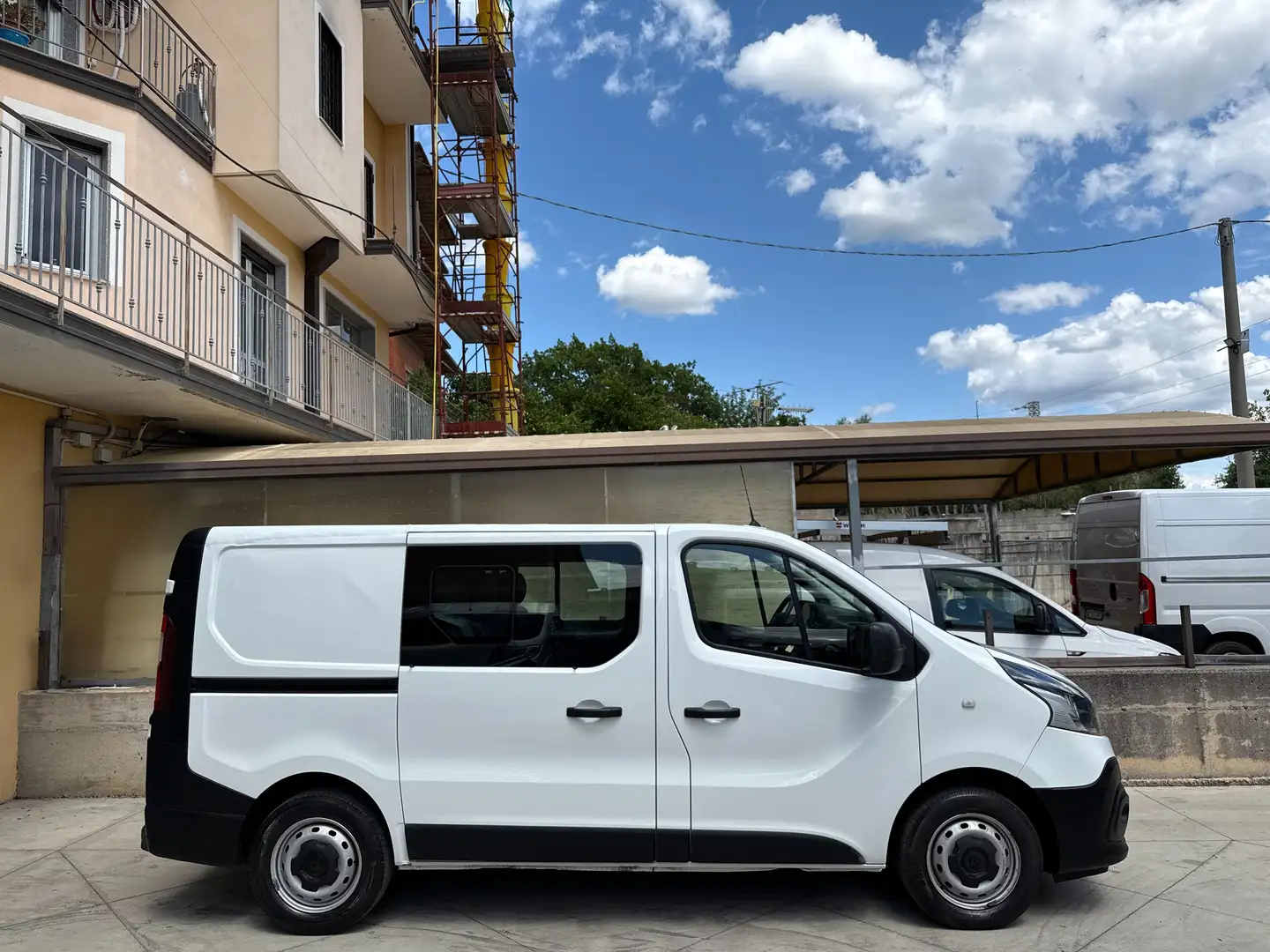 Renault Trafic 2.0 dCi 120CV 6 POSTI Furgone Blanc - 2