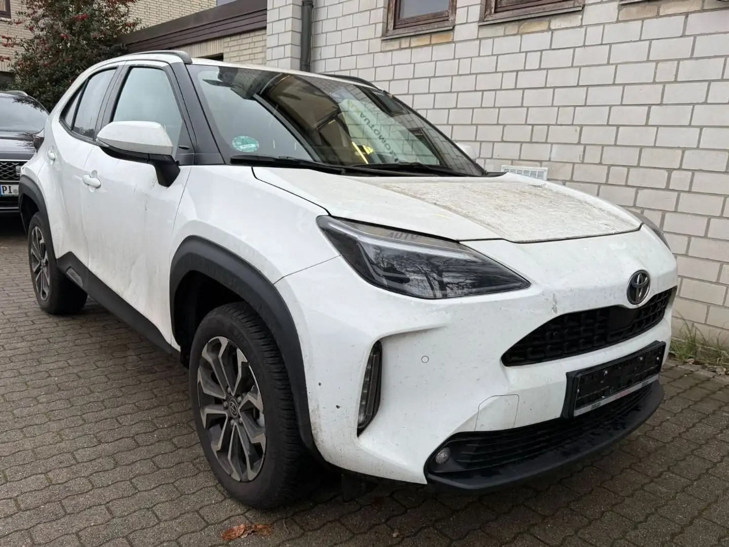 Toyota Yaris Cross Hybrid FWD Team Deutschland Weiß - 1
