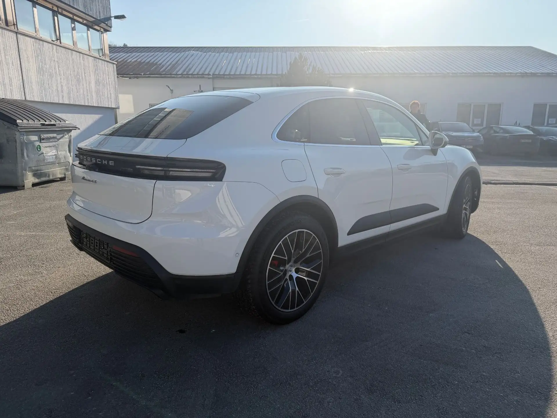 포르쉐 Porsche Macan 4S Electric 2025 흰색 사진 4