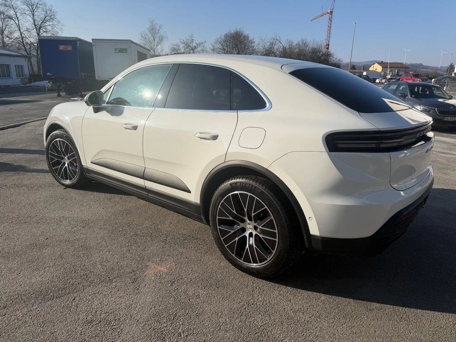 포르쉐 Porsche Macan 4S Electric 2025 흰색 사진 5