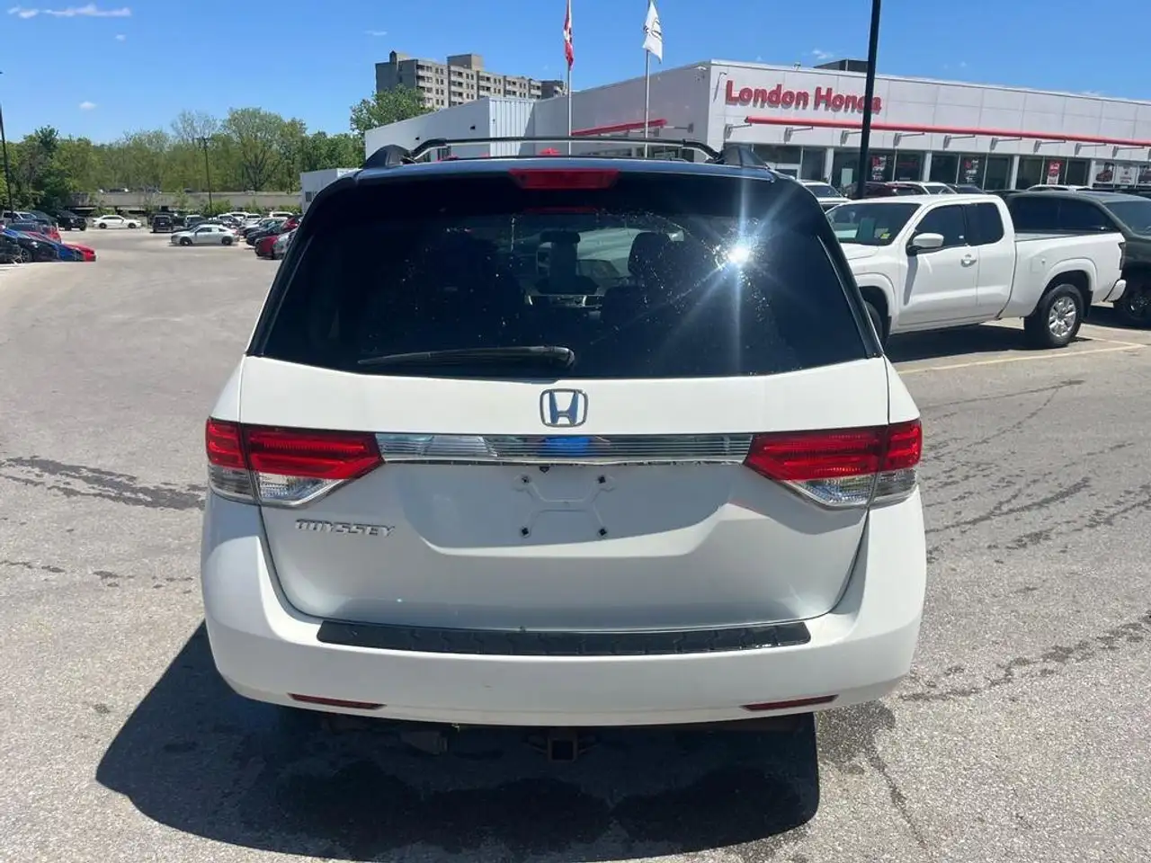 Honda Odyssey снимка Honda Odyssey