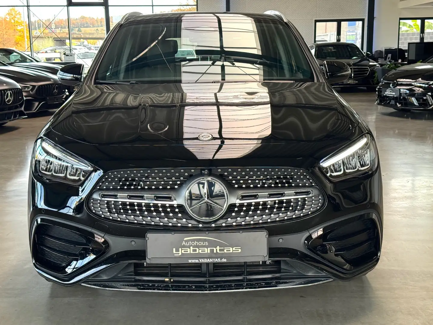 Mercedes-Benz GLA 250 e AMG KEYLESS-GO Distronic Kamera IHC Negro - 2