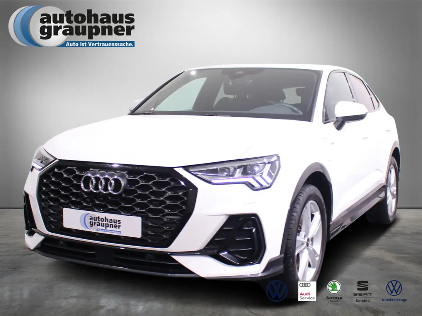 Audi Q3 45 TFSI e S line NAVI ACC MATRIX-LED 360° Weiß - 1