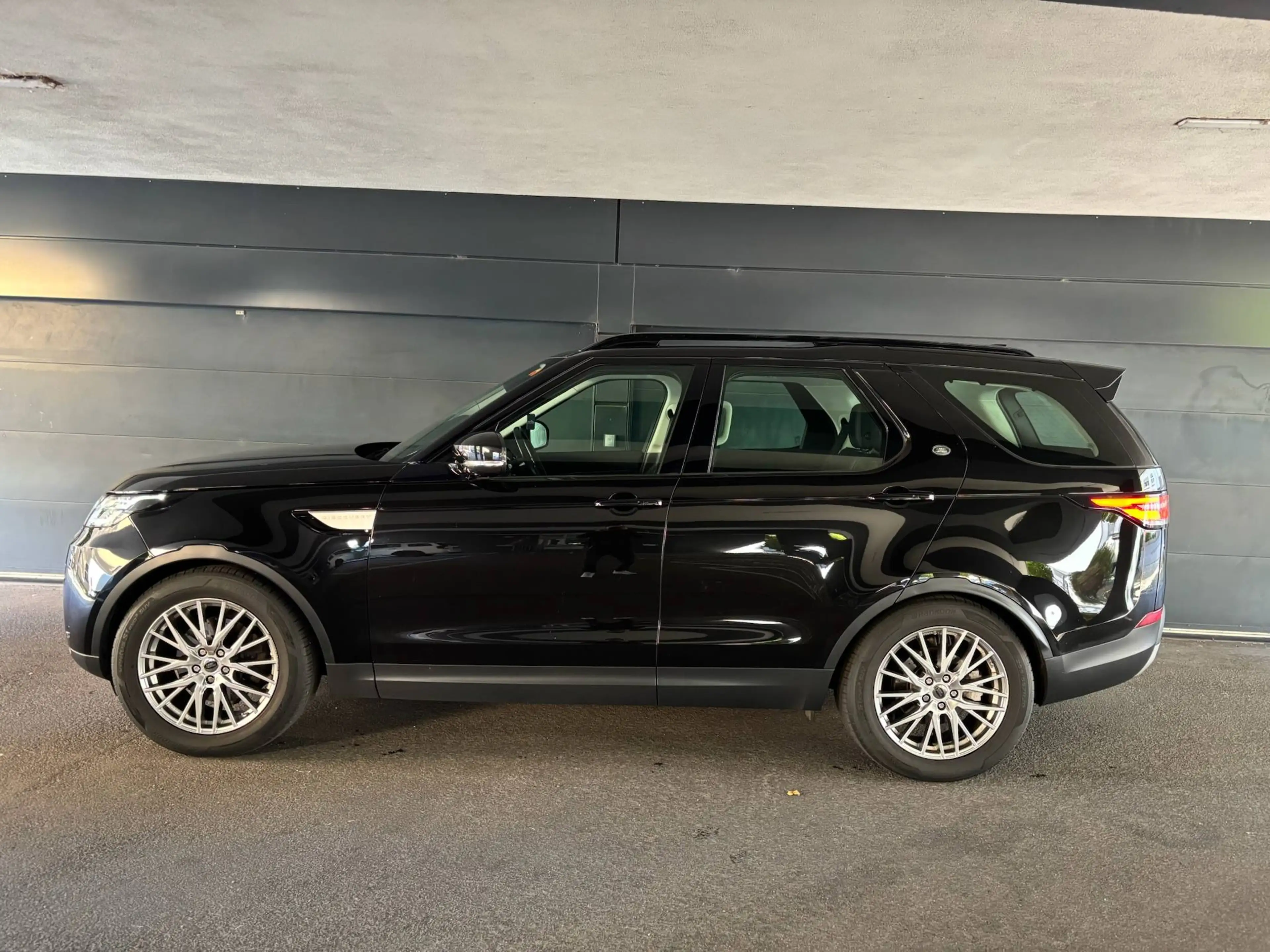 Land Rover Discovery Discovery 5 3,0 TDV6 HSE Aut. HSE — photo 7