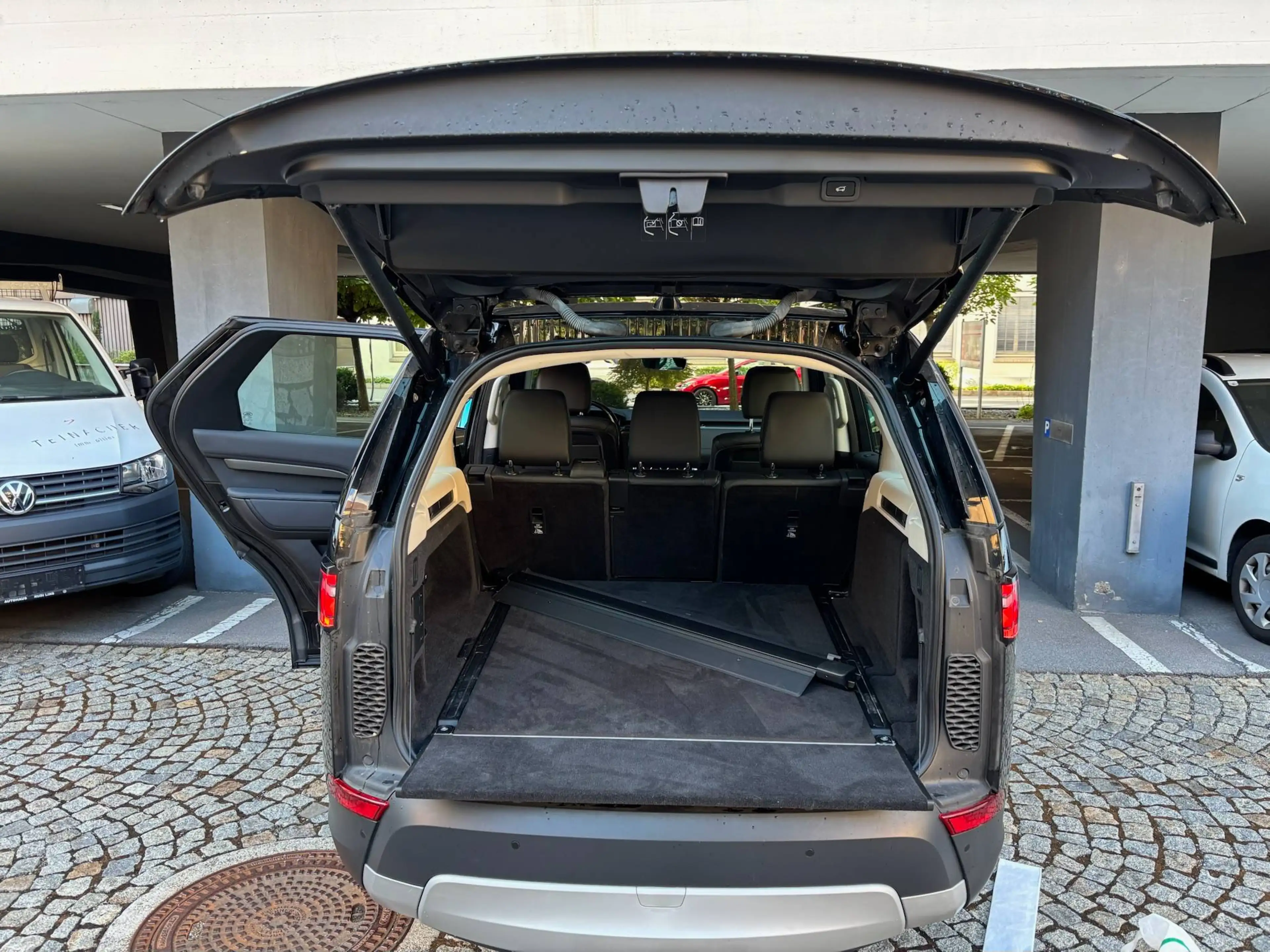 Land Rover Discovery Discovery 5 3,0 TDV6 HSE Aut. HSE — photo 12