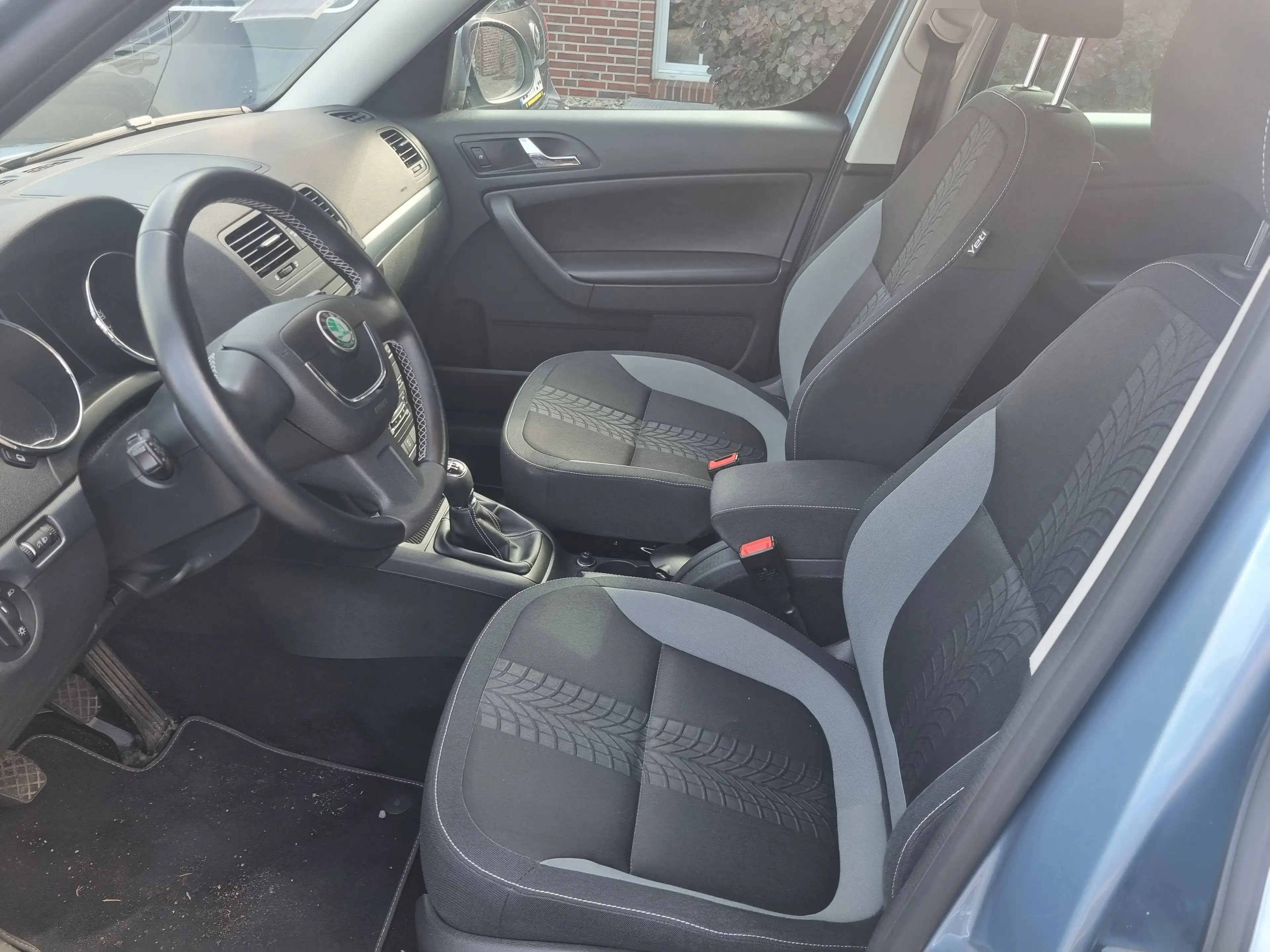 Skoda Yeti Yeti 1.2 TSI Adventure aus 1.HD — photo 9