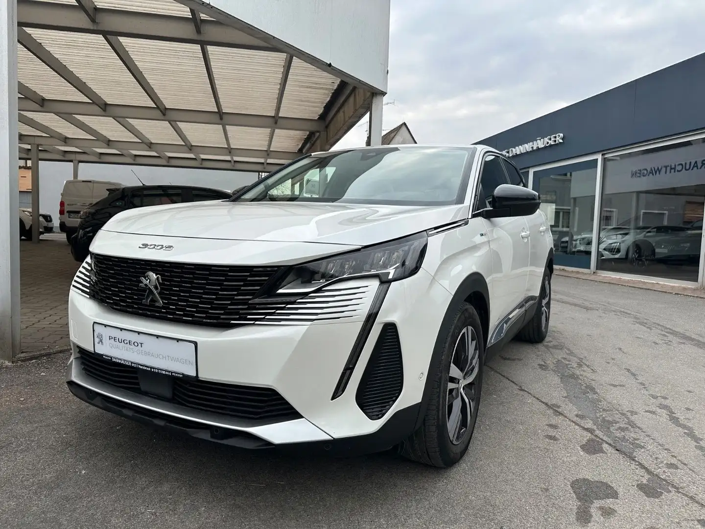 Peugeot 3008 HYBRID 225 e-EAT8 Allure Wit - 1