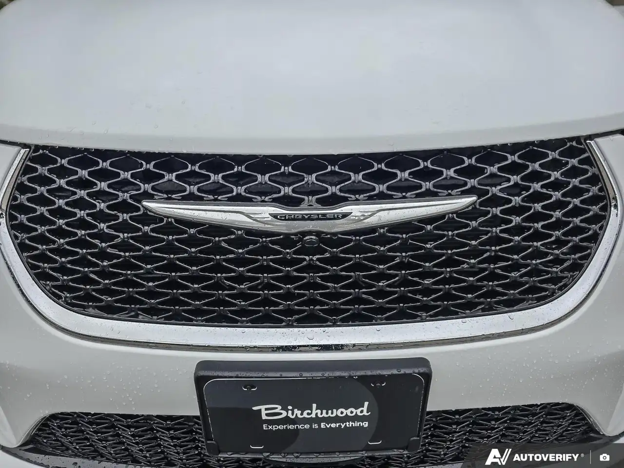 Chrysler Pacifica снимка Chrysler Pacifica
