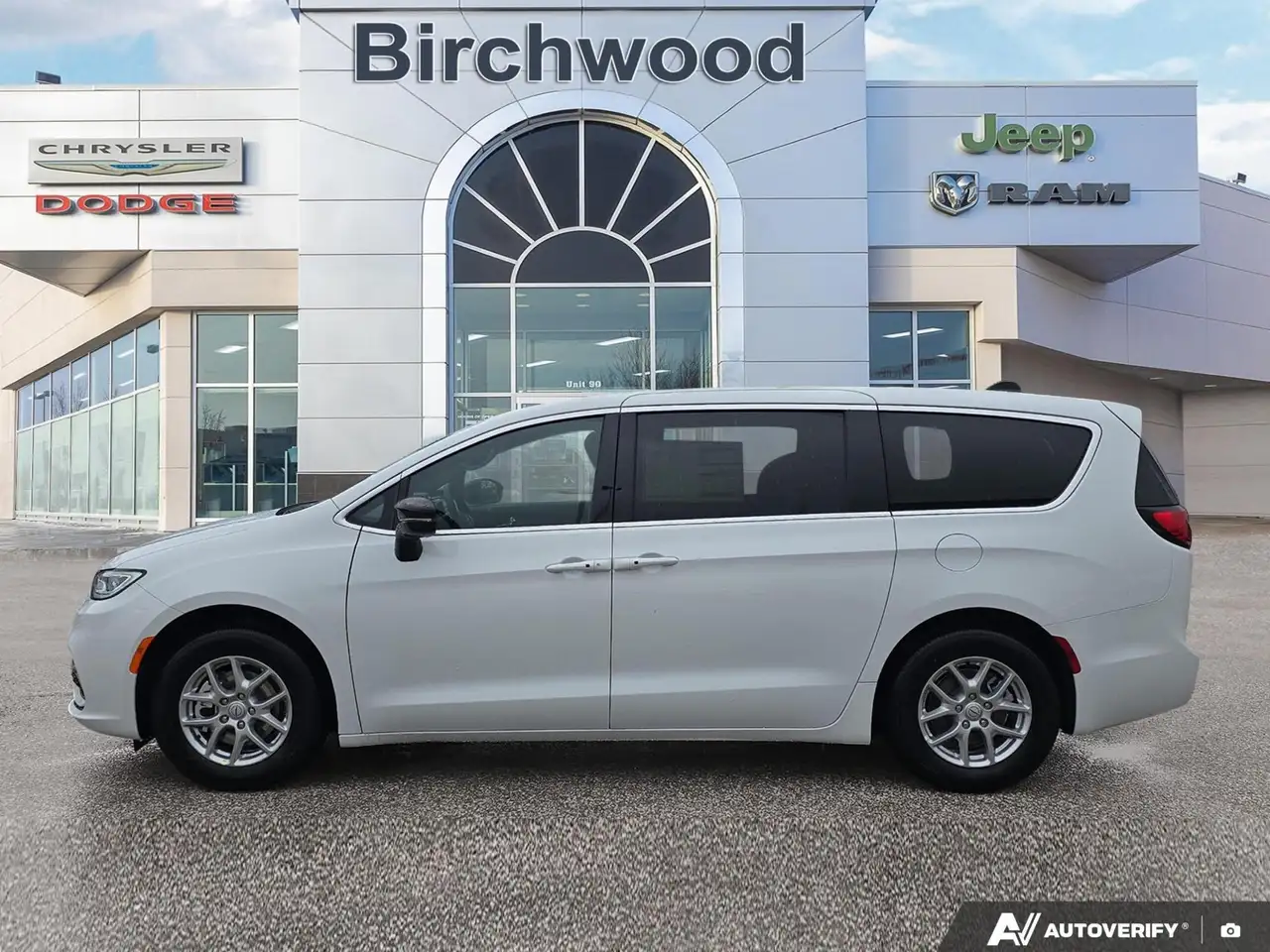 Chrysler Pacifica снимка Chrysler Pacifica