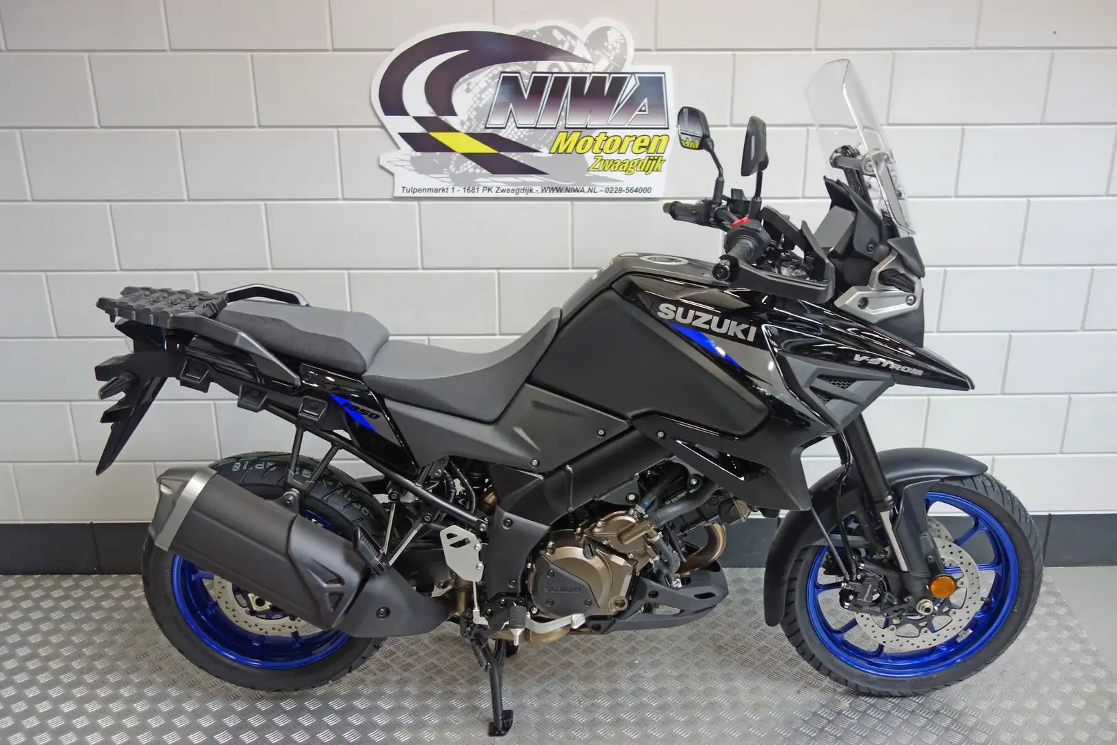Suzuki V-Strom 1050 Noir - 1