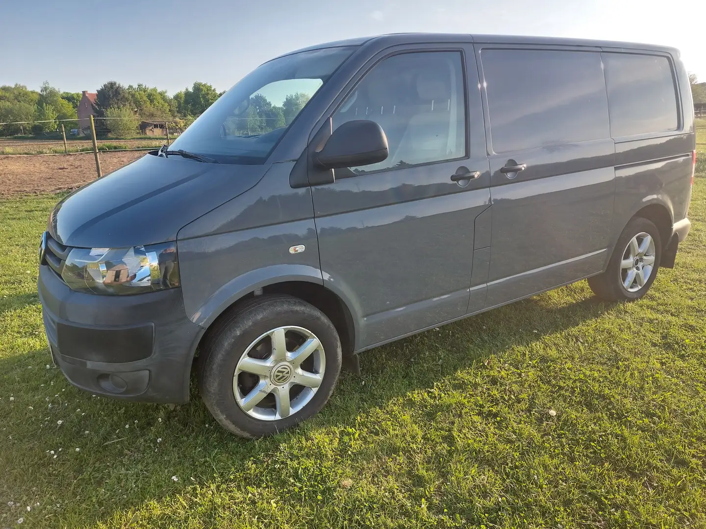 Volkswagen T5 Transporter Transporter T5 BlueMotion Grijs - 1