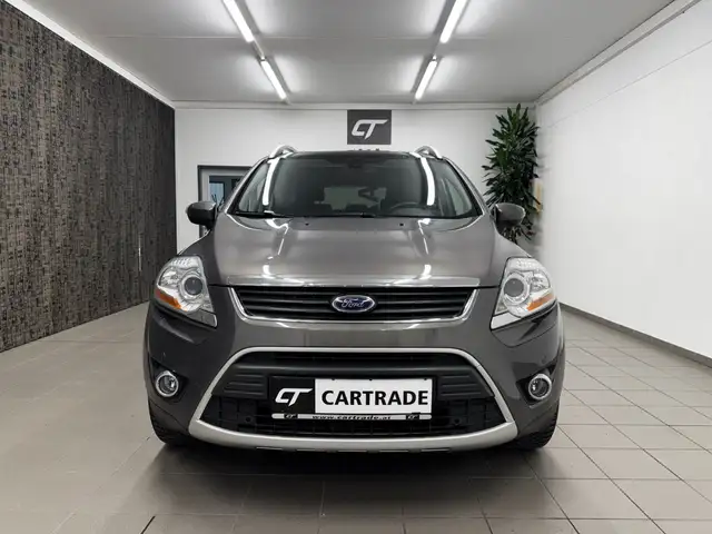 Ford Kuga view 3