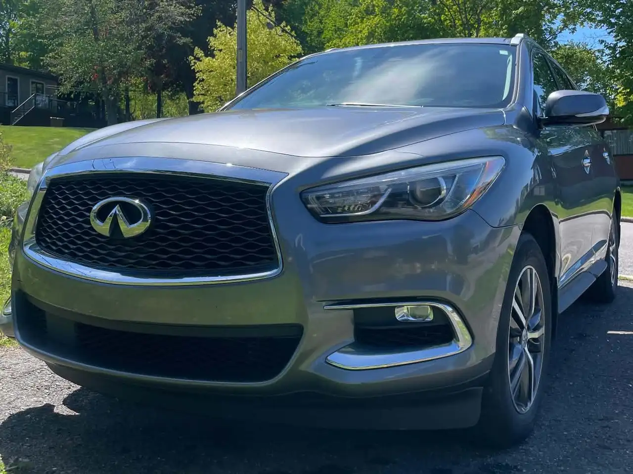 Infiniti QX60 снимка Infiniti QX60