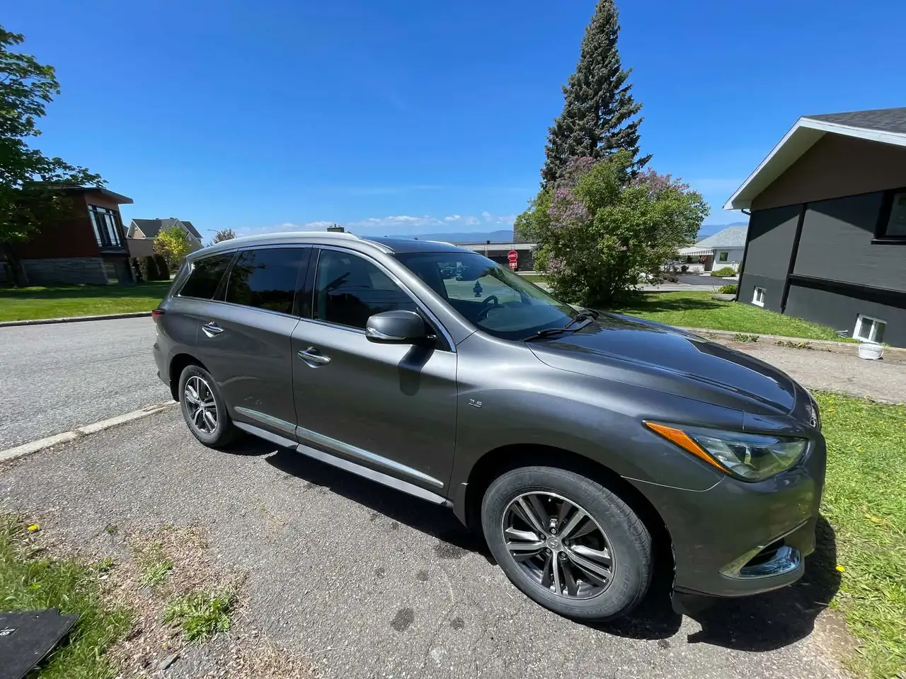 Infiniti QX60 снимка Infiniti QX60