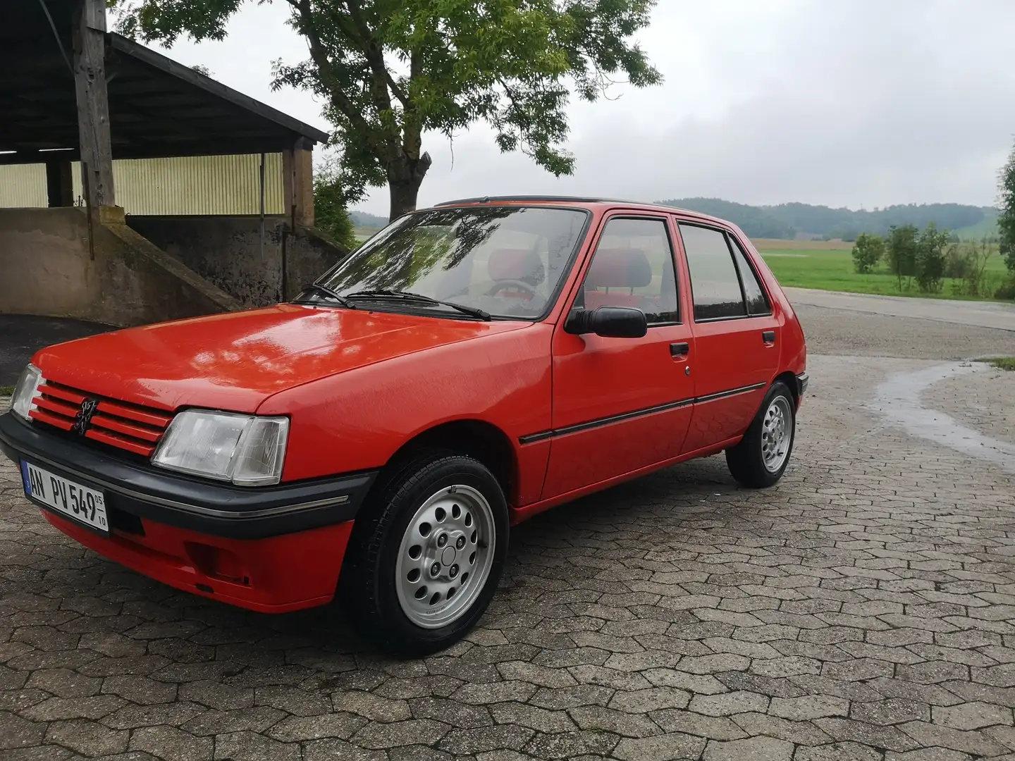 Peugeot 205 205 Automatik Rot - 1