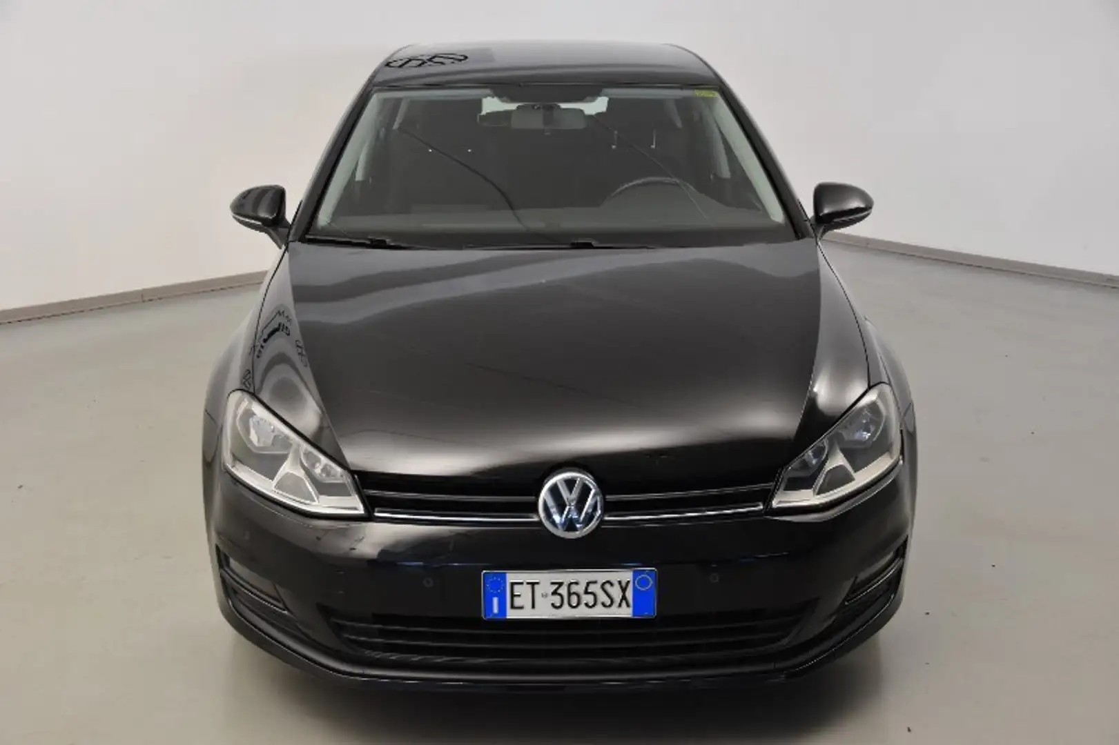 Volkswagen Golf 1.6TDI 90 CV 5p. Tech&Sound X NEOPATENTATI Zwart - 2