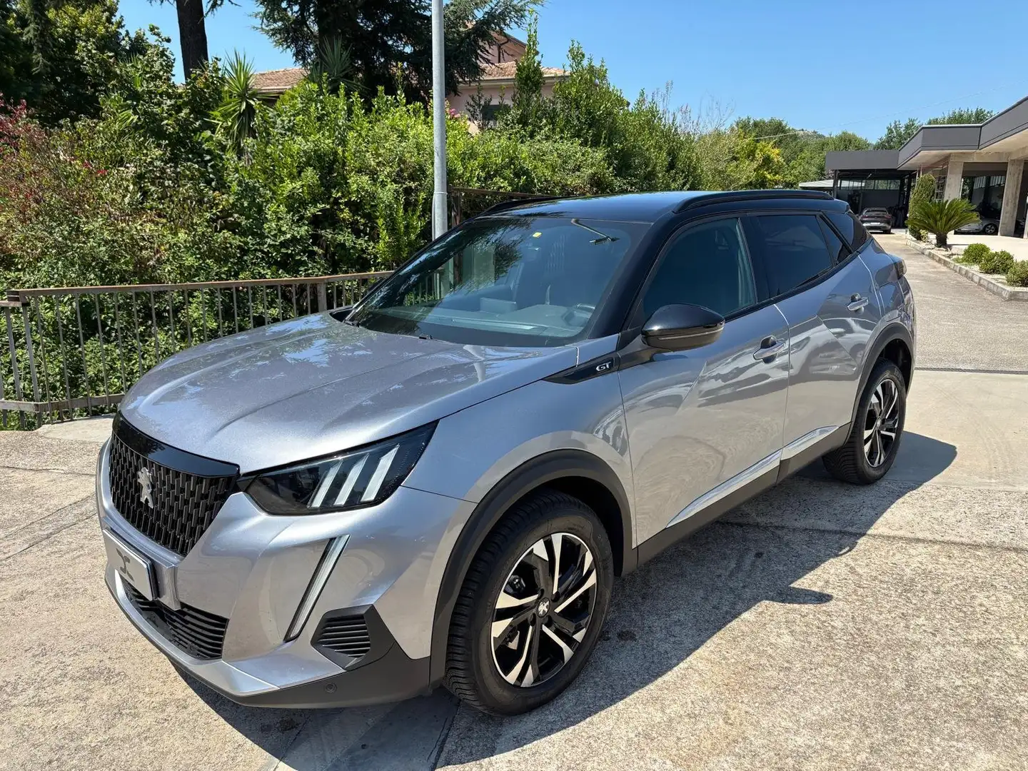 Peugeot 2008 1.5 bluehdi GT Pack Bi-Color Led - F1 - Navi - Gris - 1