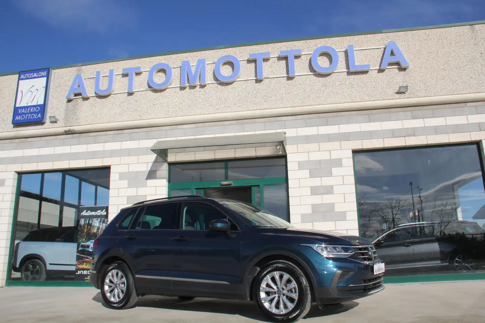 Volkswagen Tiguan 2.0 tdi Life 122cv Bleu - 1