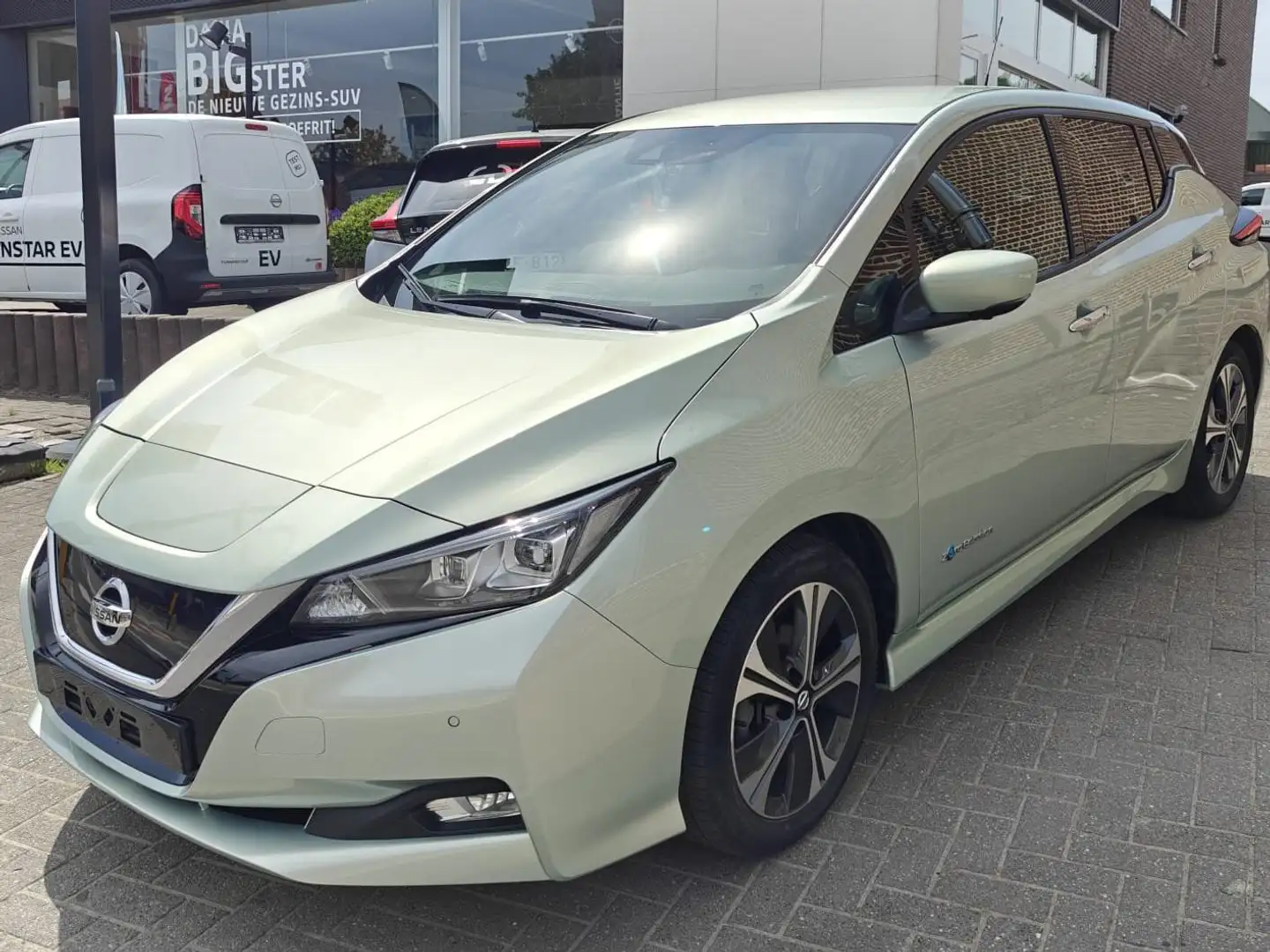 Nissan Leaf 40 kWh Tekna (EU6.2) Gris - 1