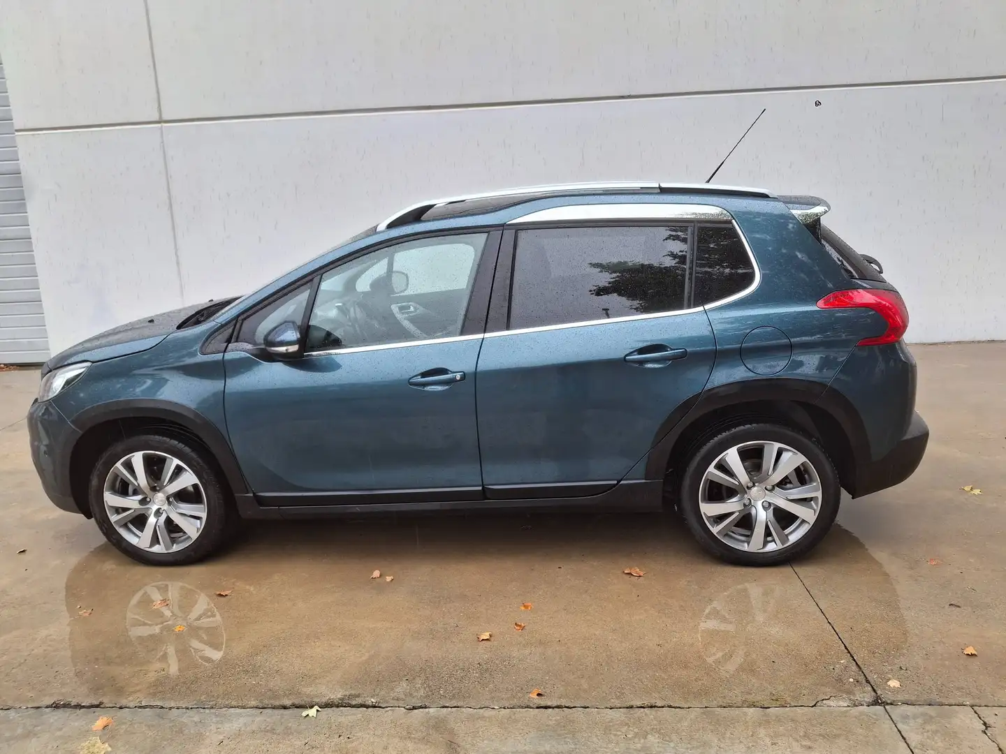 Peugeot 2008 1.6 blue hdi 120cv allure Verde - 1